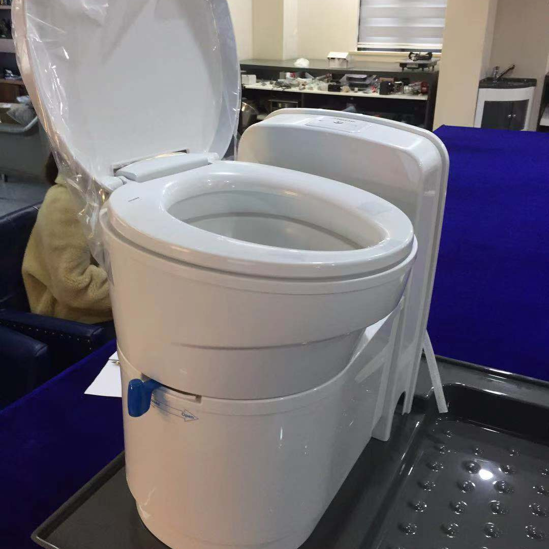 Kitchen - Sanitário Rotativo para Trailers e Motorhomes